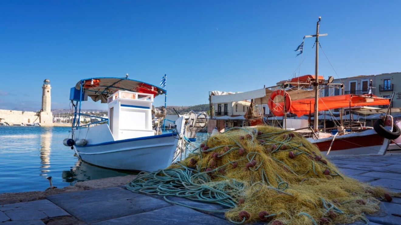 Flota de pescuit a Uniunii Europene continuă să scadă / Numărul navelor s-a redus cu peste 13% în ultimul deceniu / UE are acum aproape 69.000 de nave, dar capacitatea este în declin constant