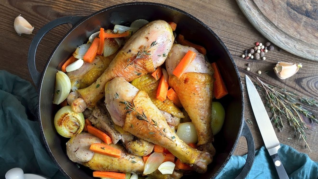 ABC în bucătărie | Cum se folosește corect oala de fontă. Sfaturi de întreținere pentru preparate gustoase și o durată de viață îndelungată