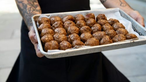 Secretul chiftelelor reușite. Ce să nu greșim ca să avem și gust și aromă apetisante, dar și textură plăcută