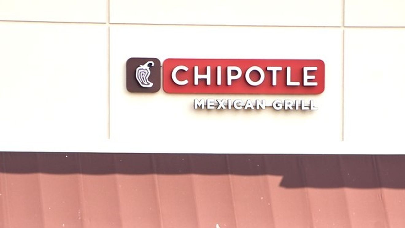 Fanii Chipotle, un lanț de restaurante cu specific mexican din US, critică noua politică de cântărire a porțiilor