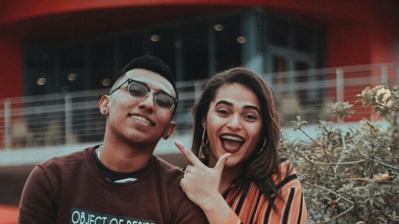 Alertă în SUA privind o nouă provocare pe TikTok: Tinerii utilizează pliculețe de miere energizantă pe post de stimulenți sexuali