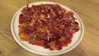 VIDEO FOTO | Carpaccio de smochine proaspete cu jamon sau prosciutto și parmezan. Totul servit pe pat de pâine prăjită