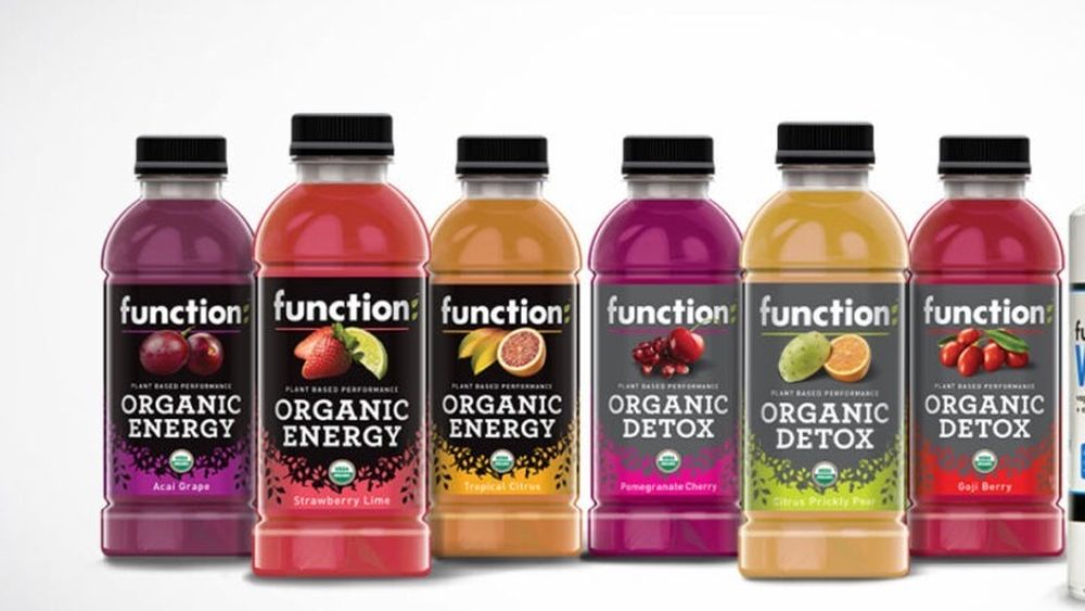 Ce sunt „băuturile funcționale”, beneficii și tendințe pe piață/ Ingredientele lor cheie sunt vitamine sau superalimente precum curcuma, ghimbirul, semințele de chia și açai/ ANALIZĂ