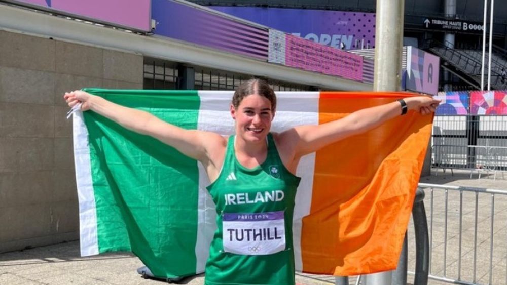 Fiica unei familii de crescători de vaci din Irlanda, cea mai tânără participantă la o probă de atletism, la Jocurile Olimpice de la Paris/Nicola Tuthill s-a antrenat inclusiv în ferma părinților ei