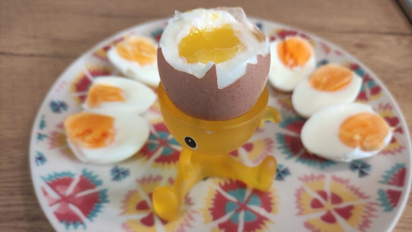 VIDEO ABC în bucătărie: Cum se fierbe corect oul/ Trebuie respectați extrem de strict timpii de gătire