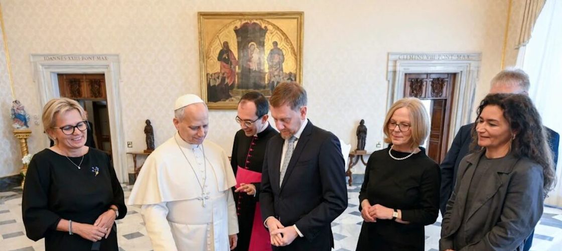 Stollen de patru kilograme, transportat cu mașina până la Vatican / Prăjitura tradițională germană era prea fragilă pentru avion