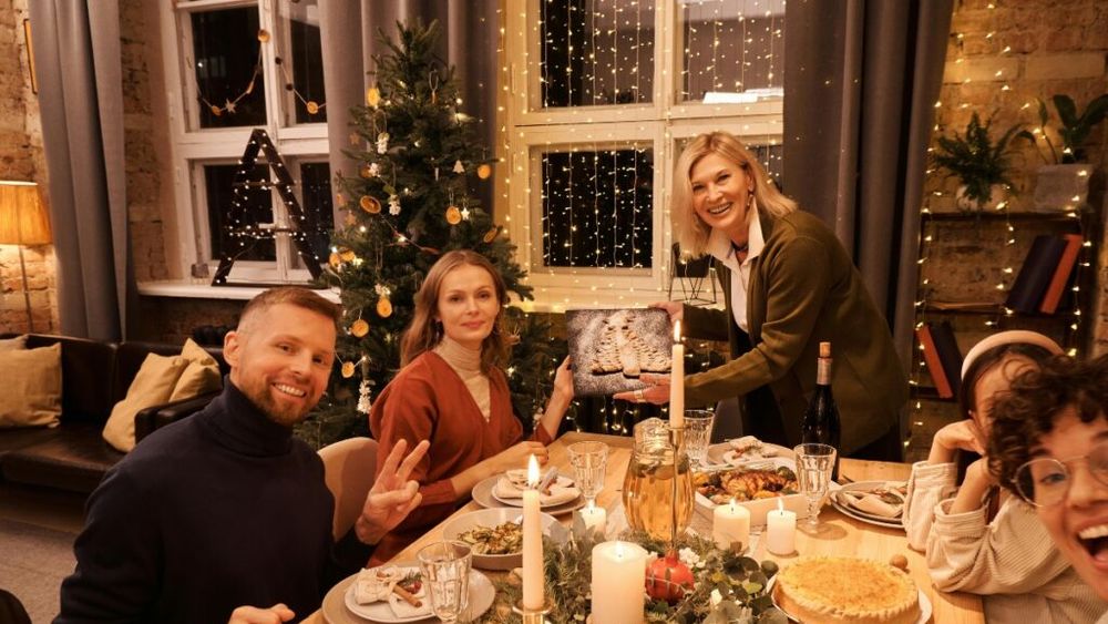 Ponturi pentru noaptea de Revelion: Iată ce alimente și activități să eviți și de care să te bucuri din plin, pentru avea noroc în Noul An