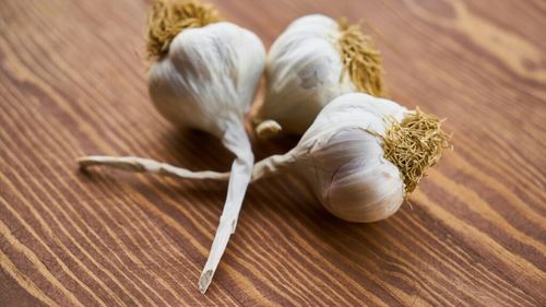 Ai folosi apă de gură cu… usturoi? / Oamenii de știință au descoperit că aceasta ar putea fi foarte eficientă / Care este explicația