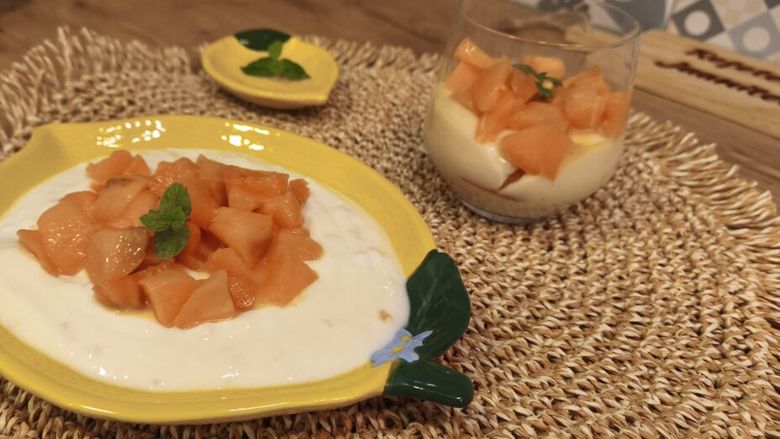 GALERIE FOTO | Desert la pahar cu piersici caramelizate. Trei variante, cu creme cu conținut redus de zahăr și extrem de răcoritoare