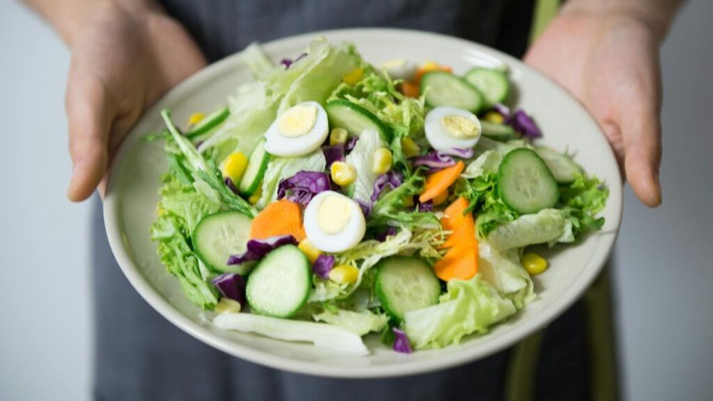 Cercetători: Lupta împotriva demenţei ar trebui să înceapă la 40 de ani / O dietă alimentară mai hrănitoare ajută la combaterea acestor boli