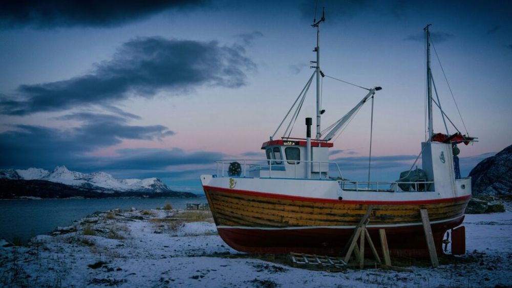 Un vas de pescuit din Norvegia a prins cel mai mare pește din istorie: un submarin american, care s-a încurcat în plasele bărcii/ Din fericire, nimeni nu a fost rănit, iar incidentul a fost rapid soluționat