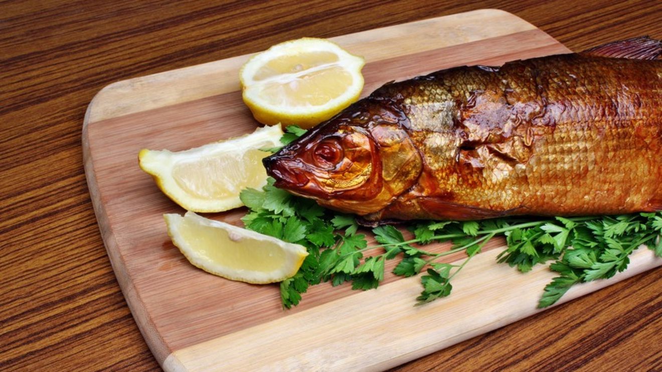 Lot de cotlet de crap argintiu afumat, retras de la comercializare întrucât prezintă Listeria monocytogenes. Este vorba de un lot vândut în județele Constanța, Tulcea și Argeș