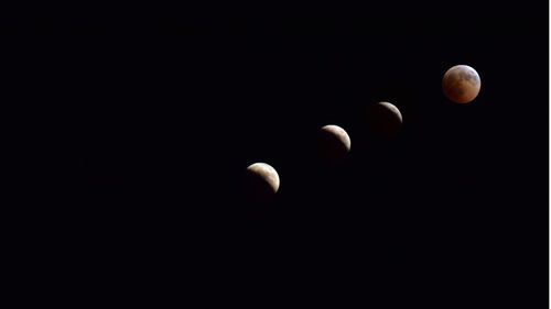 Eclipsă parțială de lună: În unele culturi se crede că energia din jurul acestui fenomen poate influența metabolismul și digestia / Ce alimente ar trebui consumate