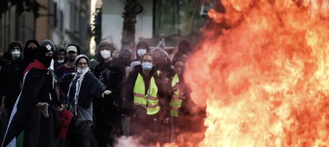Industria HoReCa din Franța, afectată de violențele de la proteste/ Multe restaurante au fost nevoite să închidă: „Unitățile noastre nu sunt saci de box”