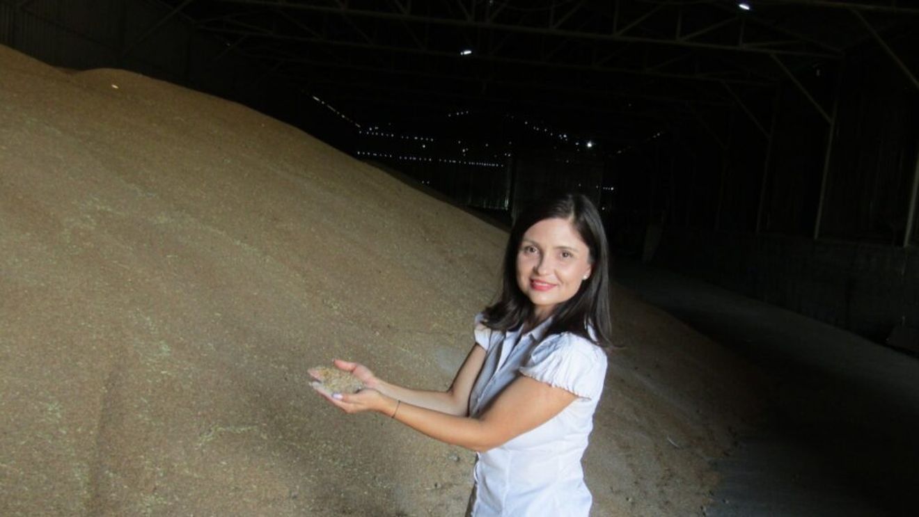 FOTO-VIDEO | „Ladies&Business”, Episodul 5 | După ani petrecuți în multinaționale din București, Iulia Blagu a ales să revină în Urziceni și să-și croiască propriul drum în agricultură: „Mergem înainte, dar cu bolovani legați de picioare!”