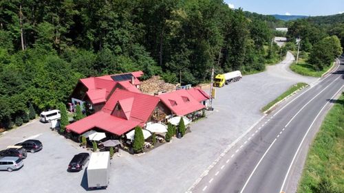 Restaurantele de la șosele, în derivă / Cum a schimbat apariția autostrăzilor fluxul de clienți / Administrator: „Vânzarea a scăzut cu 80%. Funcționăm la 20% din capacitate”