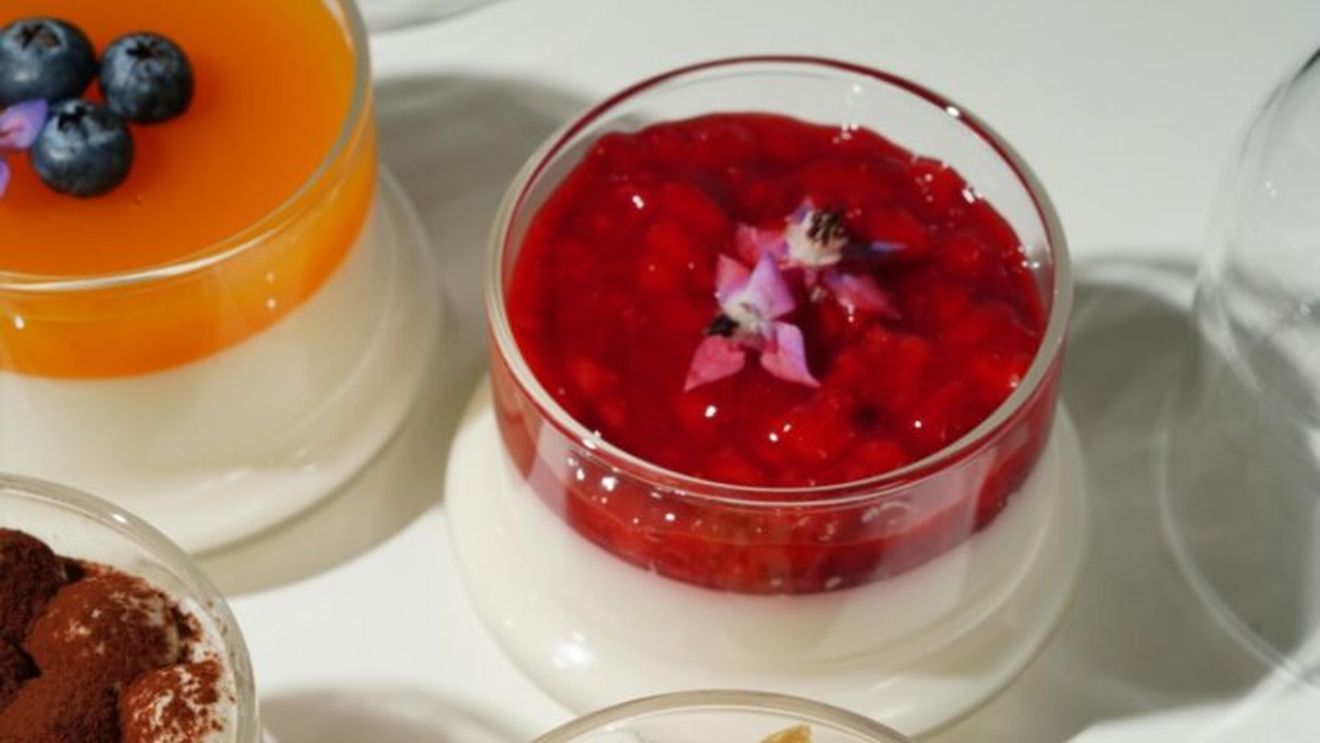 Mini budinci de vară, după rețeta faimosului bucătar Gordon Ramsay