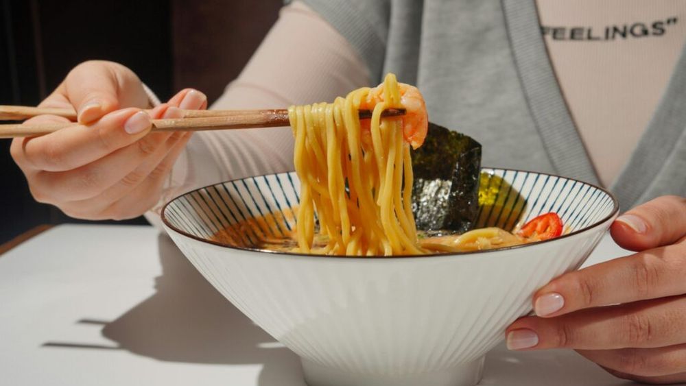 „Comfort food” sau mâncarea care relaxează și te face să te simți bine. Ce este, ce efecte are și când ne este necesară 