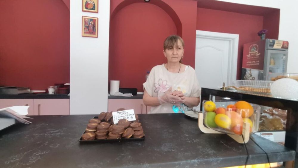 VIDEO | Letiția, de la asistent social la cofetar cu laborator propriu realizat din fonduri UE: „Am crezut că e imposibil, dar am reușit” / Punctul forte: un ishler cu o rețetă moștenită din Imperiul Austro-Ungar, veche de peste un secol 