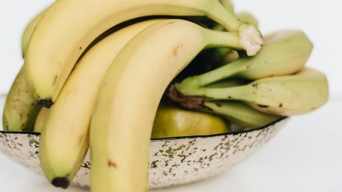 VIDEO | Bananele nu vor deveni maro sau moi nici după 15 zile, cu ajutorul unui truc „revoluționar” de păstrare