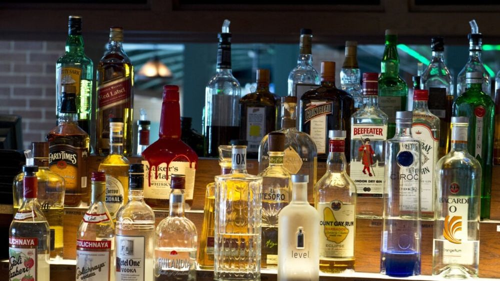 Guvernul american vrea să elimine din ghidurile sale de sănătate recomandarea ca adulții să limiteze consumul de alcool la unul sau două pahare pe zi / Ar putea fi o victorie majoră pentru industria alcoolului