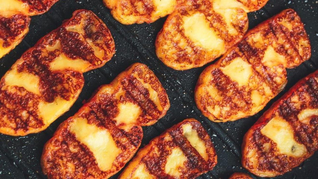 Cum fac ciprioții brânza halloumi care nu se topește pe grătar, ca toate celelalte