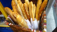 Prestigiosul trofeu Grand Prix de la Baguette, câștigat de o mică brutărie de cartier din Paris/ Produsul câștigător de numește Baguette Tradition