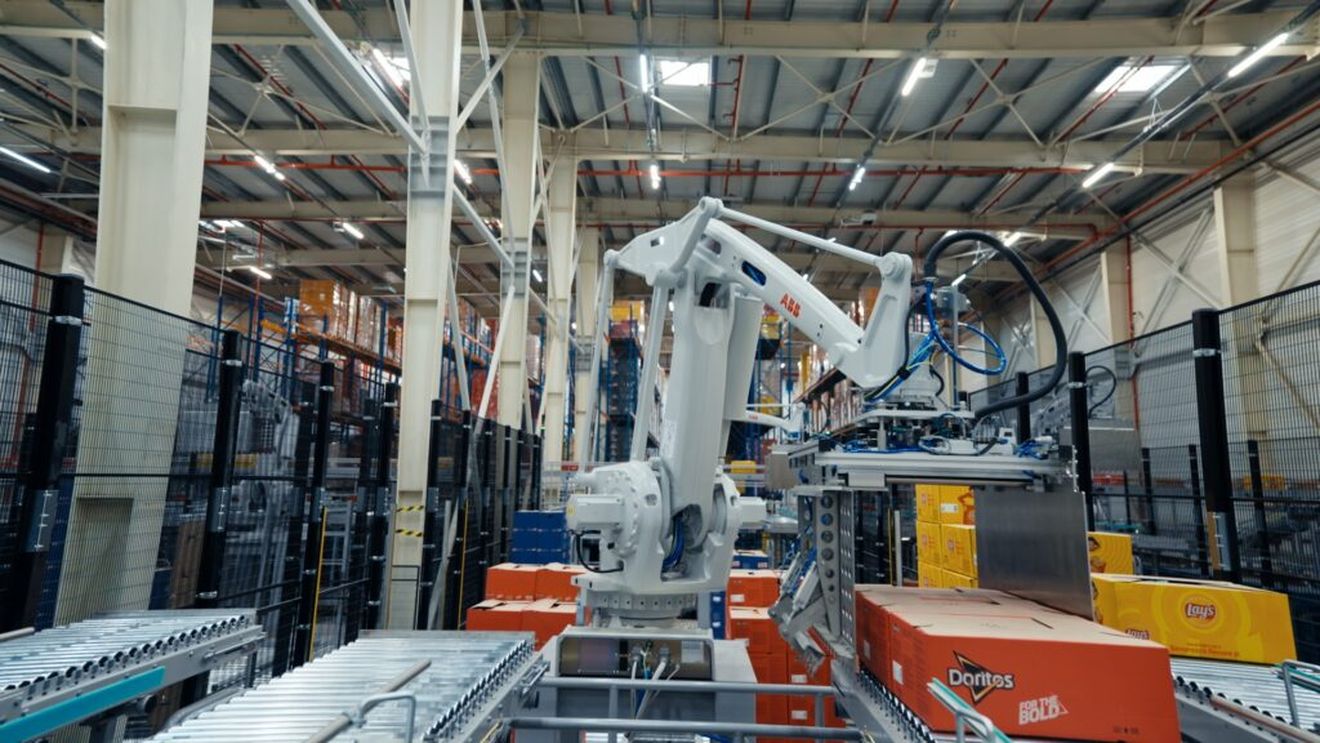 Compania PepsiCo inaugurează depozitul automatizat de la Popești-Leordeni/Investiția de ultimă generație a fost de 33,5 milioane de dolari, cu o construcție care a durat un an