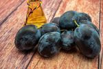 Prune din belșug și prețuri mai mici în acest an. Soiul Doina, creat la Bistrița, a câștigat locul I la Zilele Prunului”
