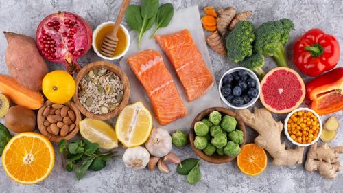 Alimentația persoanelor cu Lupus / Ce spun specialiștii despre o dietă echilibrată și antiinflamatoare