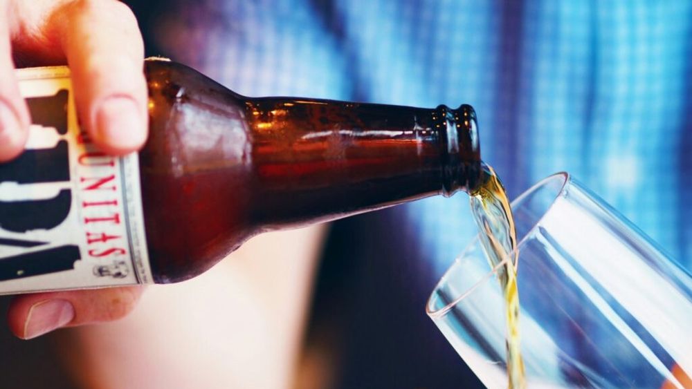 Ce procent de alcool rămâne în sânge dacă bei o bere/ Cum este el afectat de sexul, vârsta și inclusiv personalitatea celui care se află la volan/ În Spania procentul de alcool acceptat, în acest moment, este de 0.5 gr pe litrul de sânge, dar va fi redus la 0.2