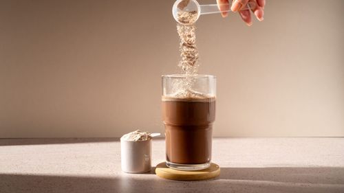 Suplimentele de proteine vs. alimentele integrale /Care sunt mai bune pentru mușchi și pierderea în greutate / Ambele au avantaje și dezavantaje