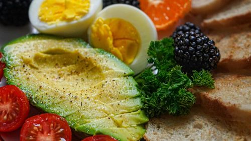 Dieta „Pioppi”, protejată de UNESCO, promite să îți prelungească viața cu 10 ani / Un medic cardiolog și un fost atlet îți recomandă ce trebuie să mănânci, dacă vrei să trăiești mai mult