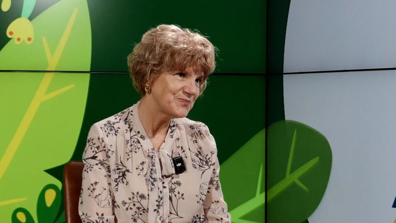 VIDEO | Cum recunoști un Salam de Sibiu autentic/ Carmen Gavrilescu explică semnele pe care trebuie să le cauți pe etichetă: „Noi am avut o dispută foarte mare chiar cu un producător care aducea din Ungaria un salam. Acesta imita inclusiv eticheta”