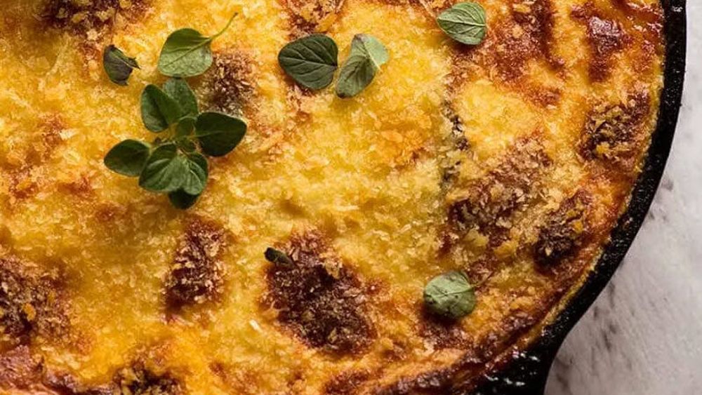 Rețetele Juanitei: Musaca. Vită, cartofi dulci, vinete și ardei copți. O variantă cu mai multe legume a preparatului grecesc