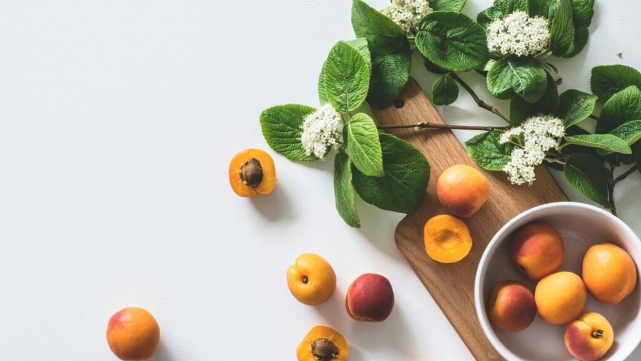 Caisele sunt pline de nutrienți benefici pentru sănătatea inimii și digestie/ O nutriționistă ne sfătuiește să nu ocolim aceste fructe, pentru că sunt pline de antioxidanți