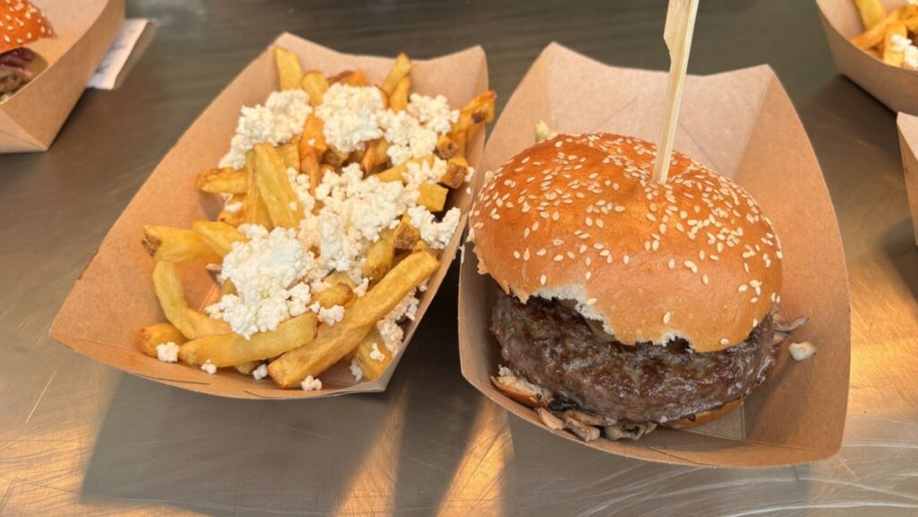 Există diferențe între mic și burger? / Ce au răspuns participanții la Burger Fest București, ajuns la a VIII-a ediție