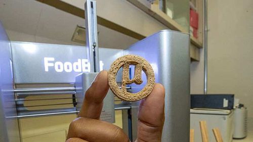 Fursecuri din sticle PET? Cum ar putea arăta hrana viitorului / Cercetătorii au creat un prototip de biscuit obținut din deșeuri de plastic