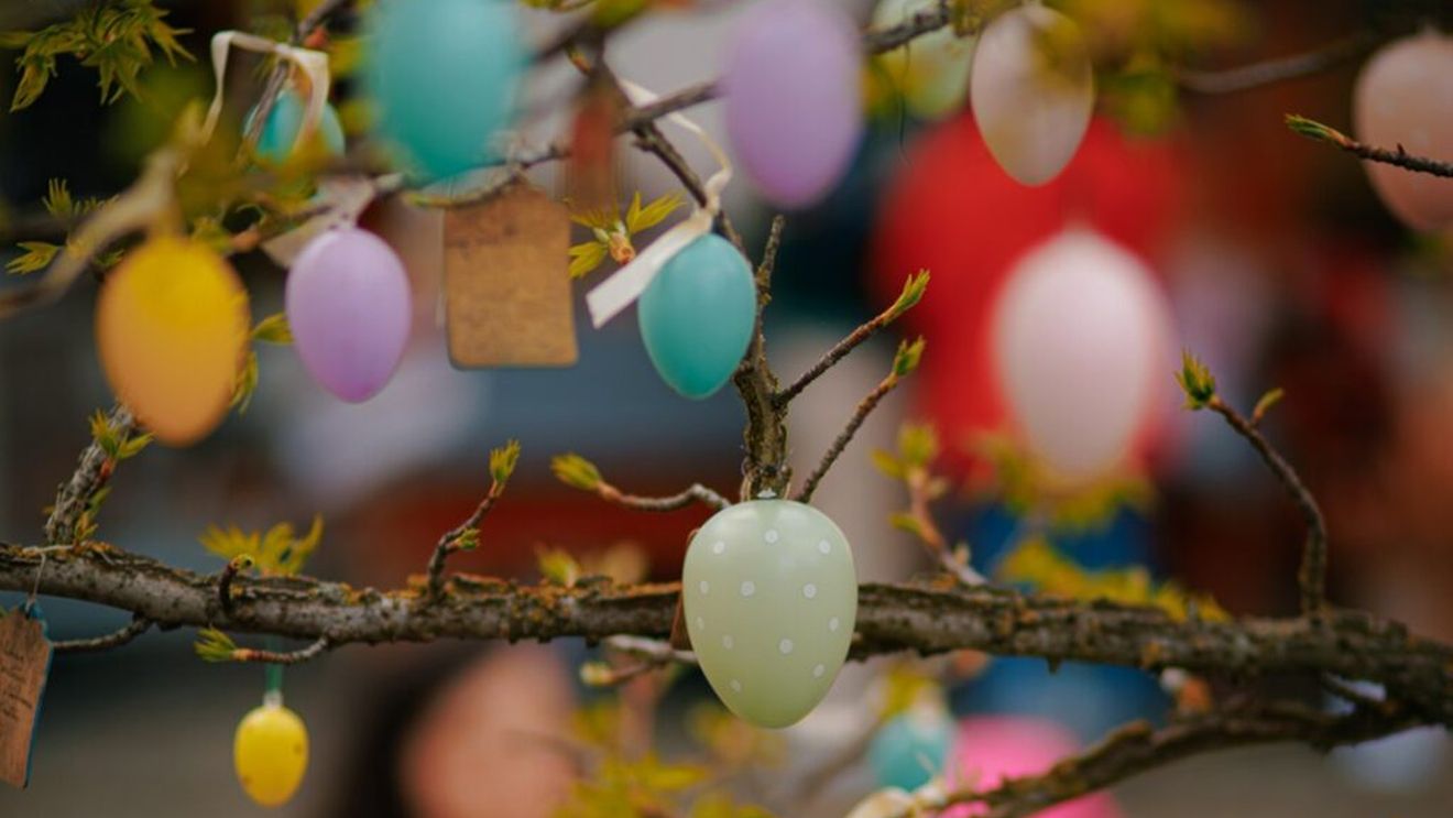 S-a deschis Târgul de Paşte din Satu-Mare/ Peste 25 de producători, bunătăţi de încărcat masa festivă şi 1.200 de copii înscrişi la ateliere