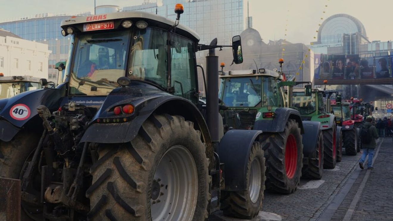 Protest la Bruxelles: Peste o mie de agricultori din mai multe state UE sunt nemulțumiți de politica agricolă europeană
