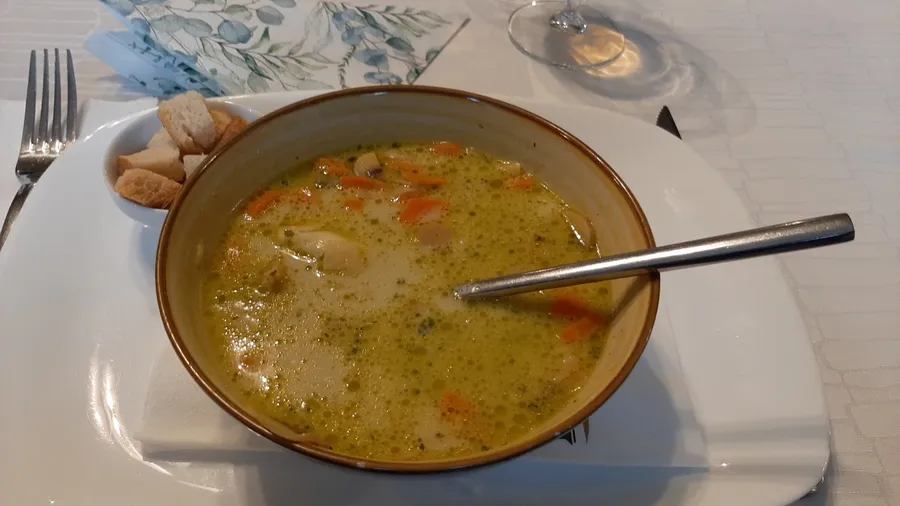 Supa armenească de Gheoghieni