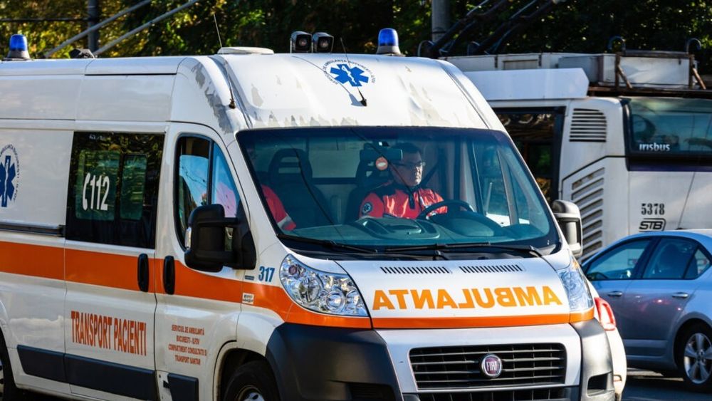 Tragedie în parcarea unui supermarket din Turda: Un bărbat a murit, după ce a ieșit de la cumpărături