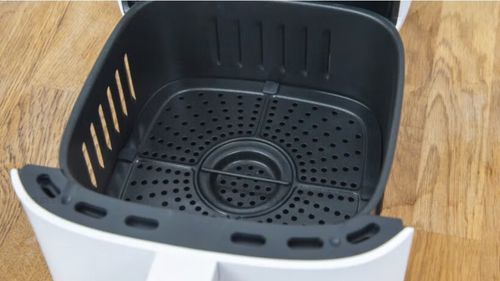 VIDEO | Curățarea și întreținerea air fryer-ului / Cum să prelungești durata de viață a friteuzei cu aer cald