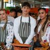 FOTO-VIDEO | Alivenci, plăcinte, papanași și răcituri, vedetele concursului național de gastronomie/ 152 elevi au prezentat la Iași, preparate tradiționale, reinterpretate