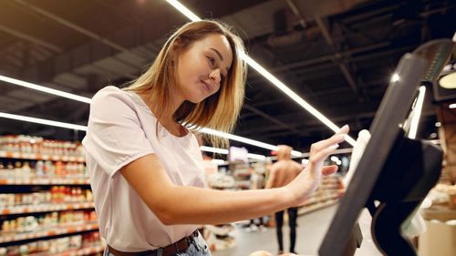 Produse esențiale pentru cămăra ta: 4 alimente pe care un dietetician le cumpără întotdeauna de la magazinul alimentar