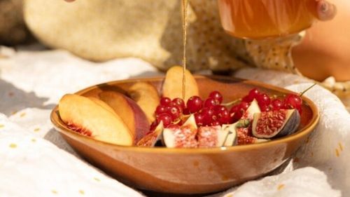 Târgul Naţional al Mierii începe vineri pe platforma apicolă Băneasa