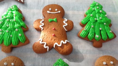 Târgul "Poveste de Crăciun" se deschide la Opera Comică pentru Copii începând din 15 noiembrie/ Copiii vor putea pregăti figurine din turtă dulce