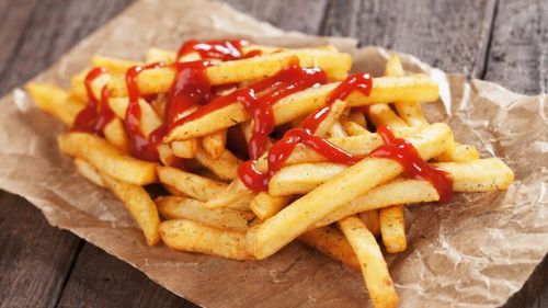 Povești bizare despre originea unor alimente populare / Cartofii prăjiți, ketchup-ul sau clătitele, dintre cele mai populare alimente cu origini neașteptate