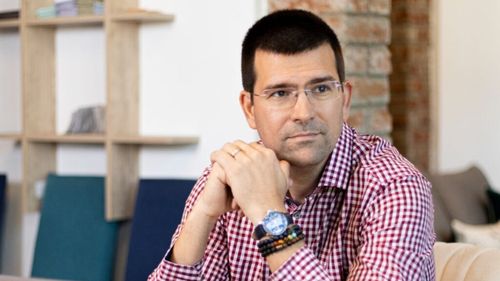 VIDEO | Scumpirile pun presiune pe HoReCa. Consultant: „Doar cei pregătiți financiar și operațional vor rezista” / Ce soluții au antreprenorii: „Digitalizarea nu doar că reduce costurile, dar oferă o imagine clară și în timp real a afacerii”