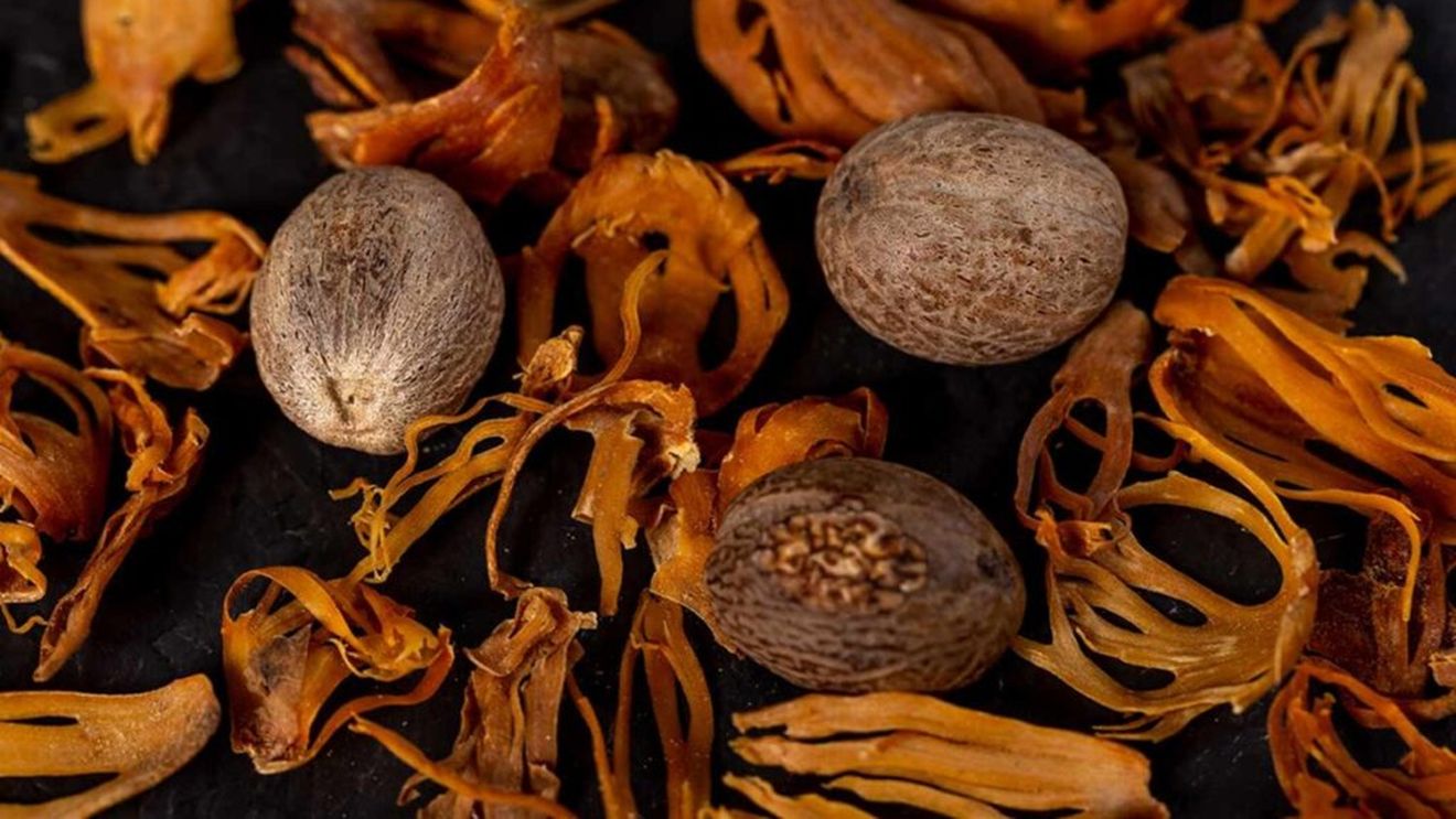 Nucșoara și macis: beneficii, riscuri și cât ar trebui consumate cu adevărat aceste condimente